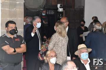 Entrega del título de Hijo Predilecto a Luis Arencibia a título póstumo/Francisco Javier Santana y TA.